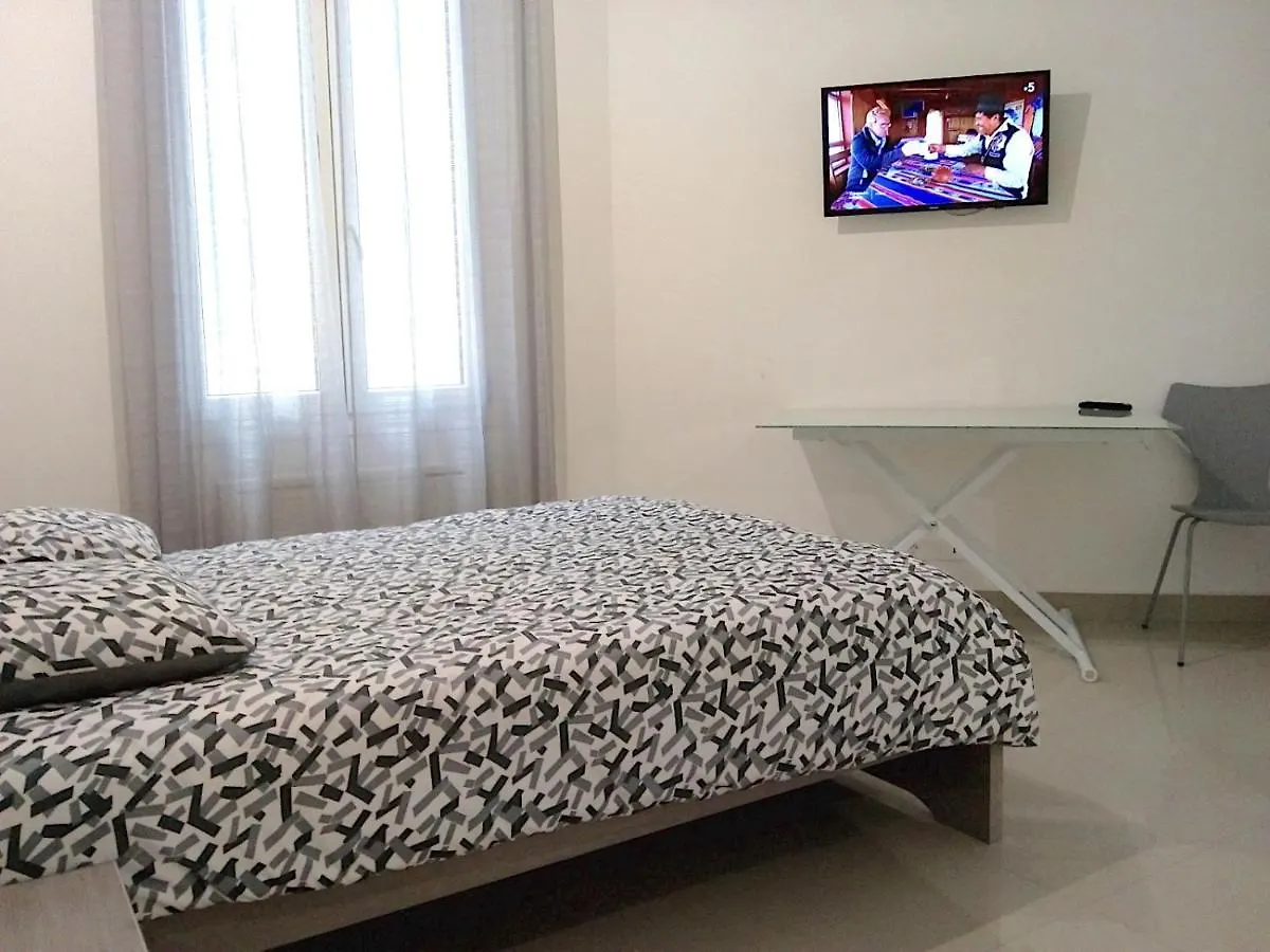 Apartment Appartements Les Lions Nice